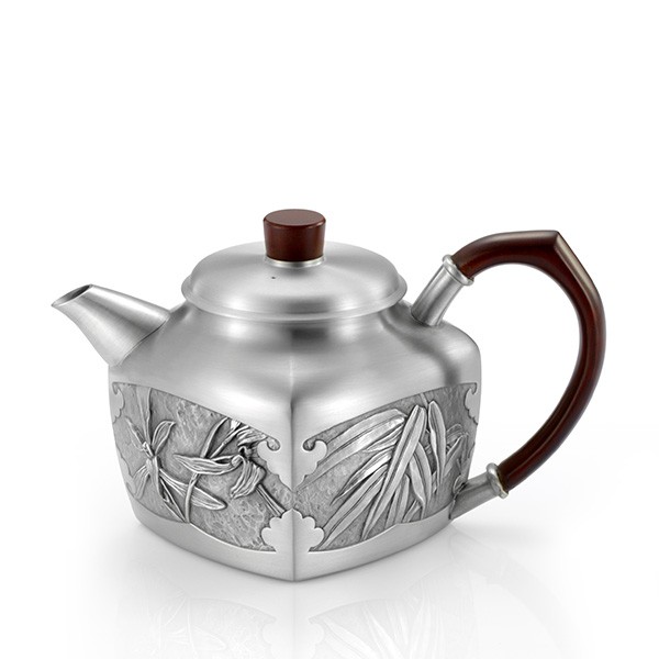 Four Gentlemen Teapot