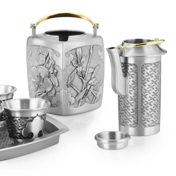 Four Gentlemen Wine Set - view 3