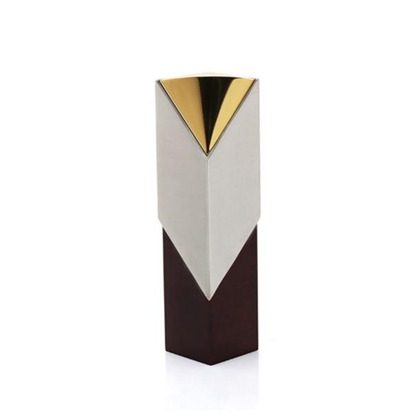 Victory Trophy, Gold - Trophies