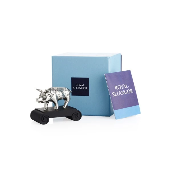 Pig Zodiac Figurine - view 4