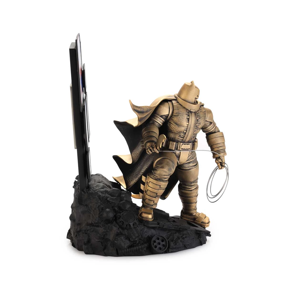 Royal Selangor Limited Edition Gilt Batman The Dark Knight Returns - view 4