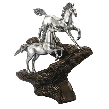 The Horse - Quest of Victory Figurine - main view