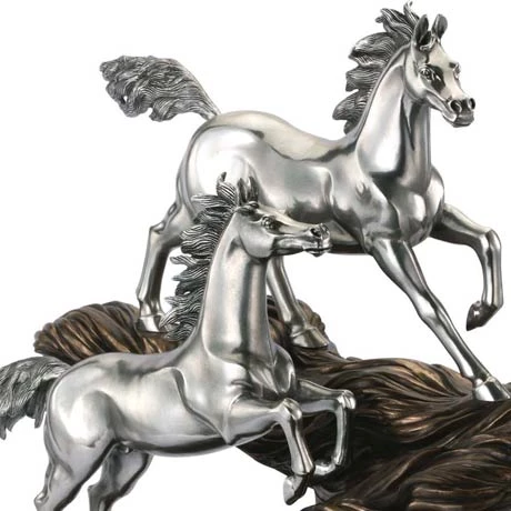 The Horse - Quest of Victory Figurine - view 4