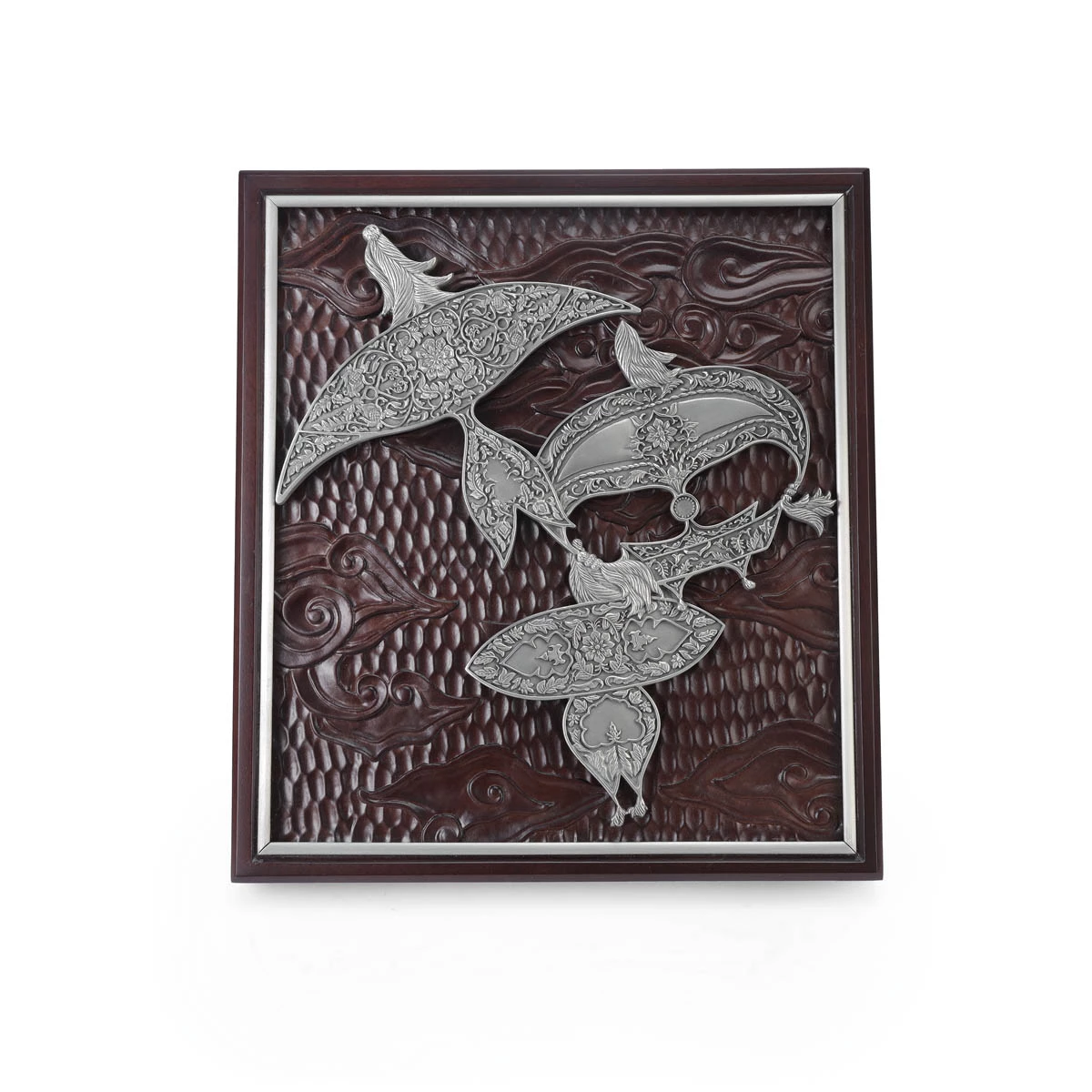 Warisan Plaque Wau - main view