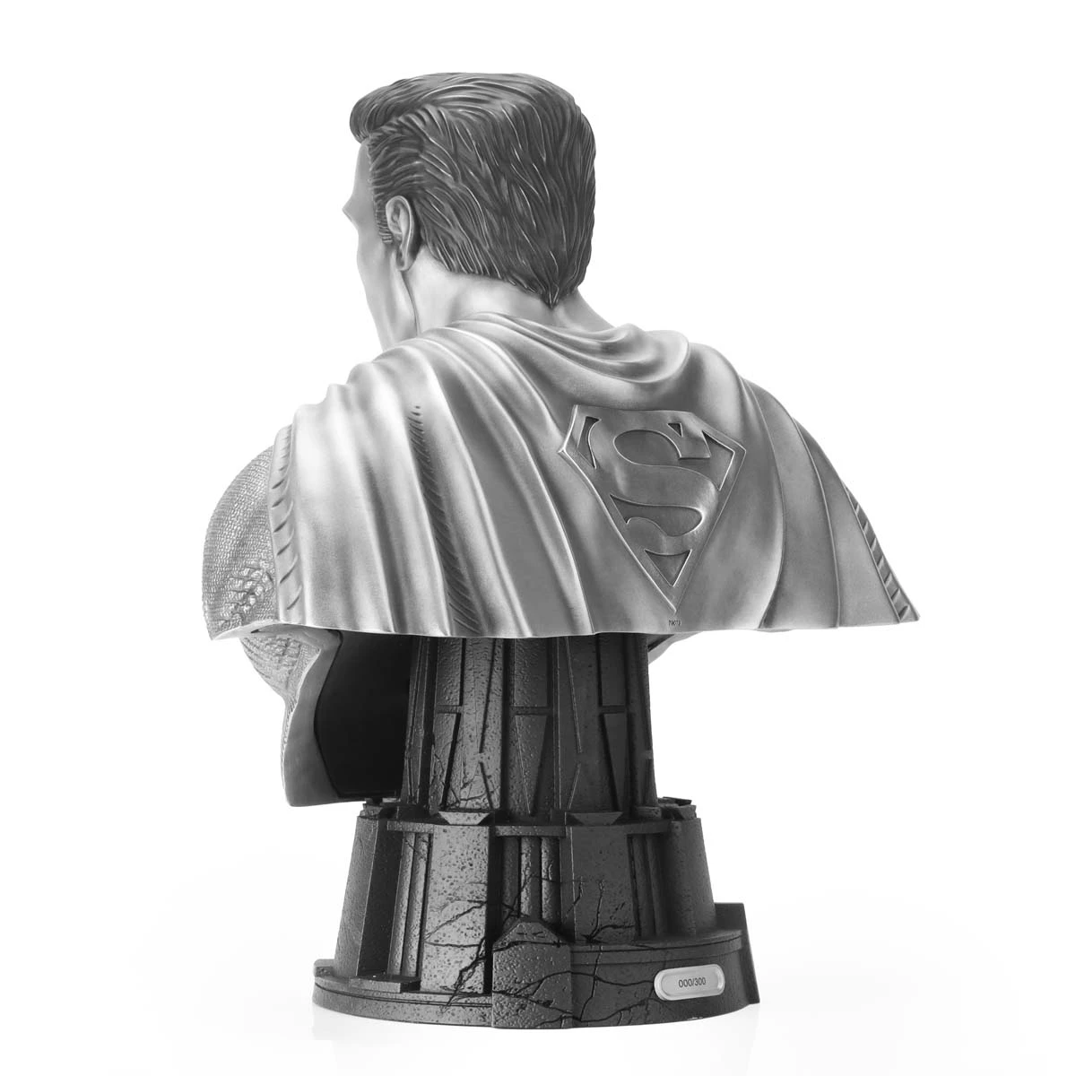 DC Limited Edition Superman Bust - view 4