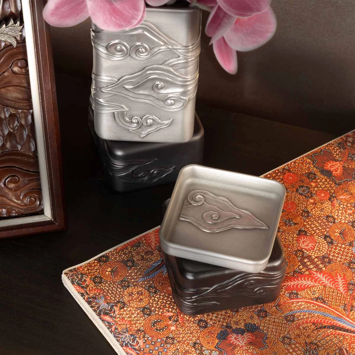 Warisan Vase - view 10